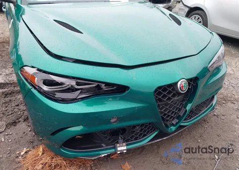 2024 Alfa Romeo Giulia Quadrifoglio Rwd z USA, uszkodzony, nr VIN ZARFAMEVXR7690627